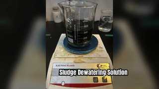 Agent de rétention pour la déshydratation des boues