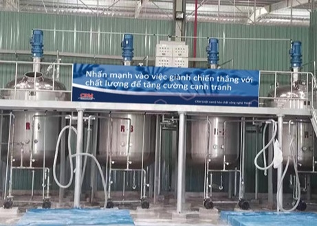 Haut anti-mousse blanc de l'émulsion JH901B de contenu solide pour des eaux usées en fabrication du papier avec l'emballage de tambour