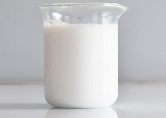 Soluble dans l'émulsion blanche pH 7,0 - de l'eau anti-mousse de l'antimousse 8,0 pour le traitement de l'eau