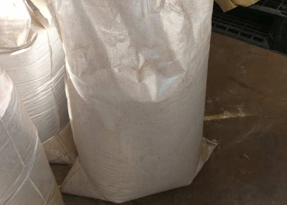 Agent de désencrage en poudre blanche stable utilisé pour recycler les vieux papiers