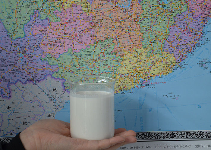 Améliorer le drainage et la rétention avec la viscosité 1000 Aides au drainage de rétention Milky Withe à jaune clair